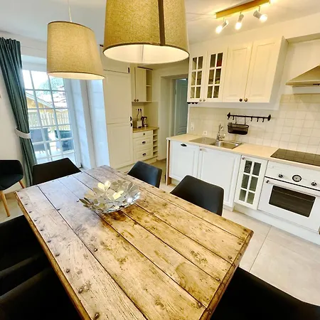 Little Mountain Monarch - Cozy Hideaway Apartman *